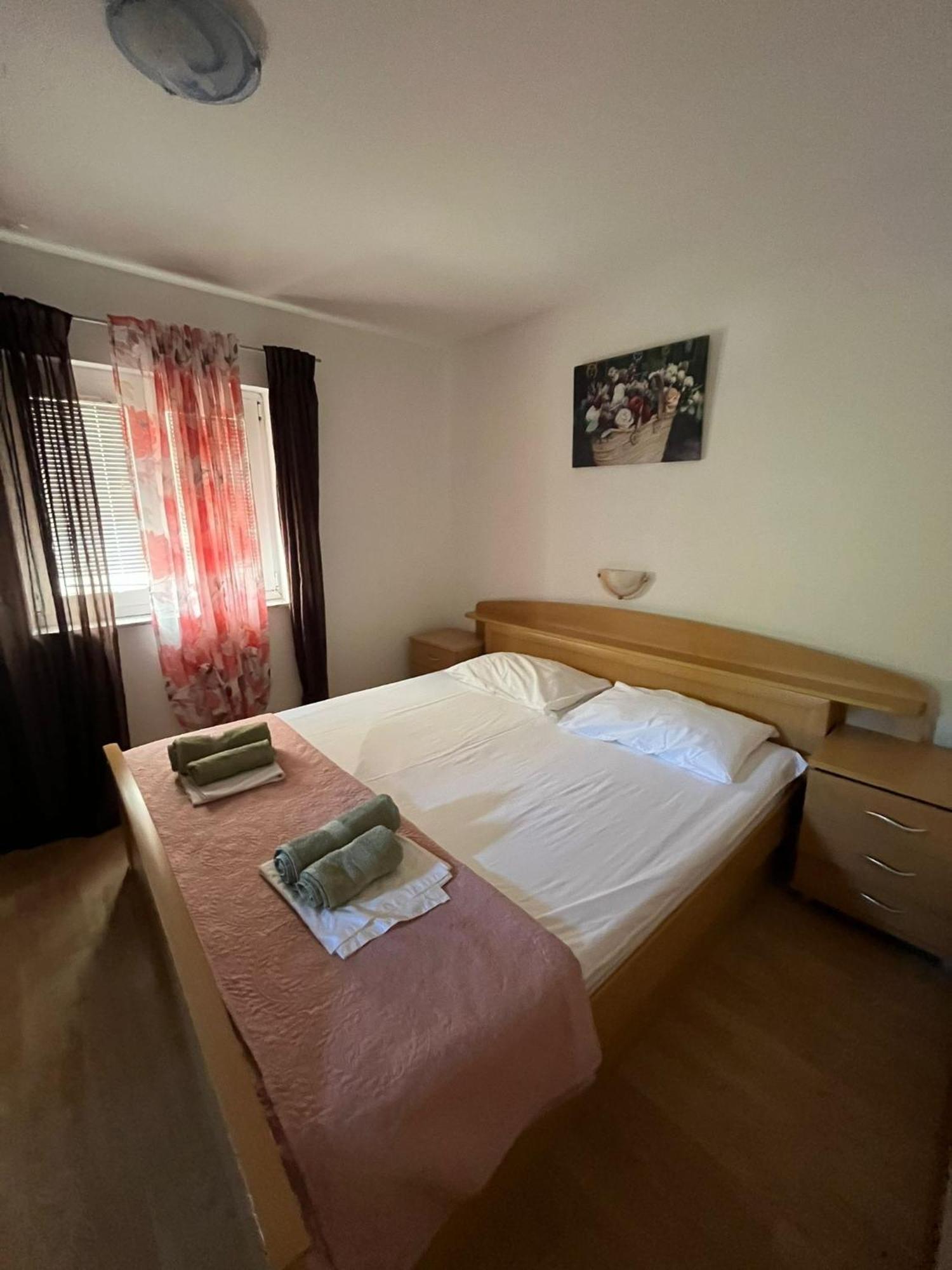 Apartments With A Parking Space Lopar, Rab - 16680 Экстерьер фото